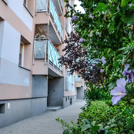 Alabas - Stylish Check In 24h - Steps From Market Square & River Appartamento
