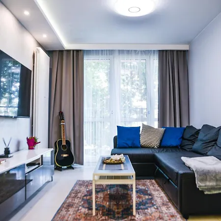 Apartment Alabas - Stylish - Steps From Market Square & River *