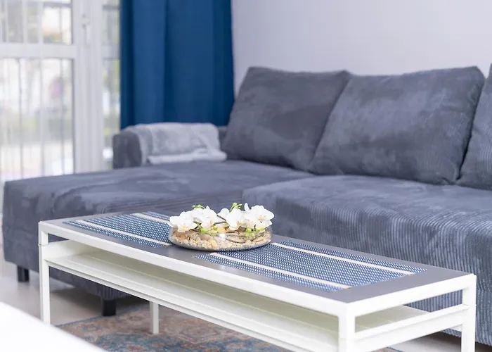 Alabas - Stylish Check In 24h - Steps From Market Square & River شقة