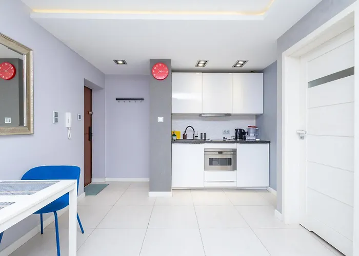 Alabas - Stylish Check In 24h - Steps From Market Square & River شقة